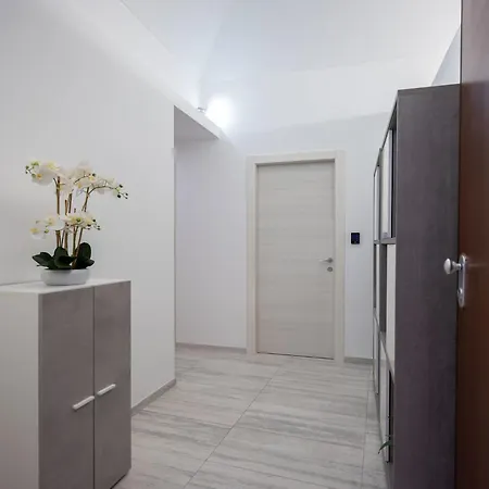 L Agora Di Guest house *