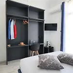 Agora Di - Piazza Madrice 4* فافينانا